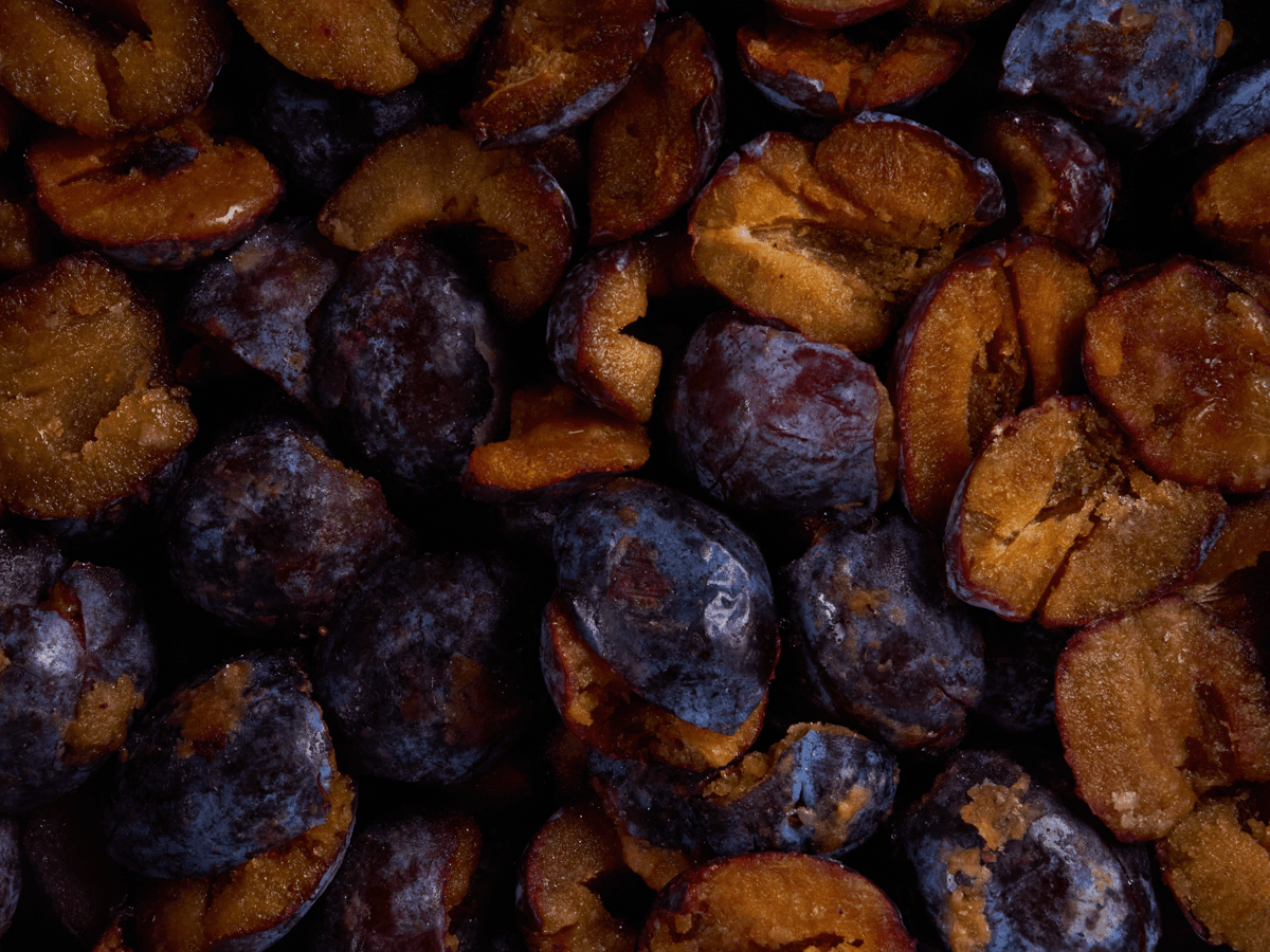 Слива половинки с/м 10 кг, Сербия